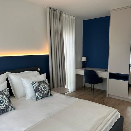 Apartments Dernaj Vir Luaran gambar