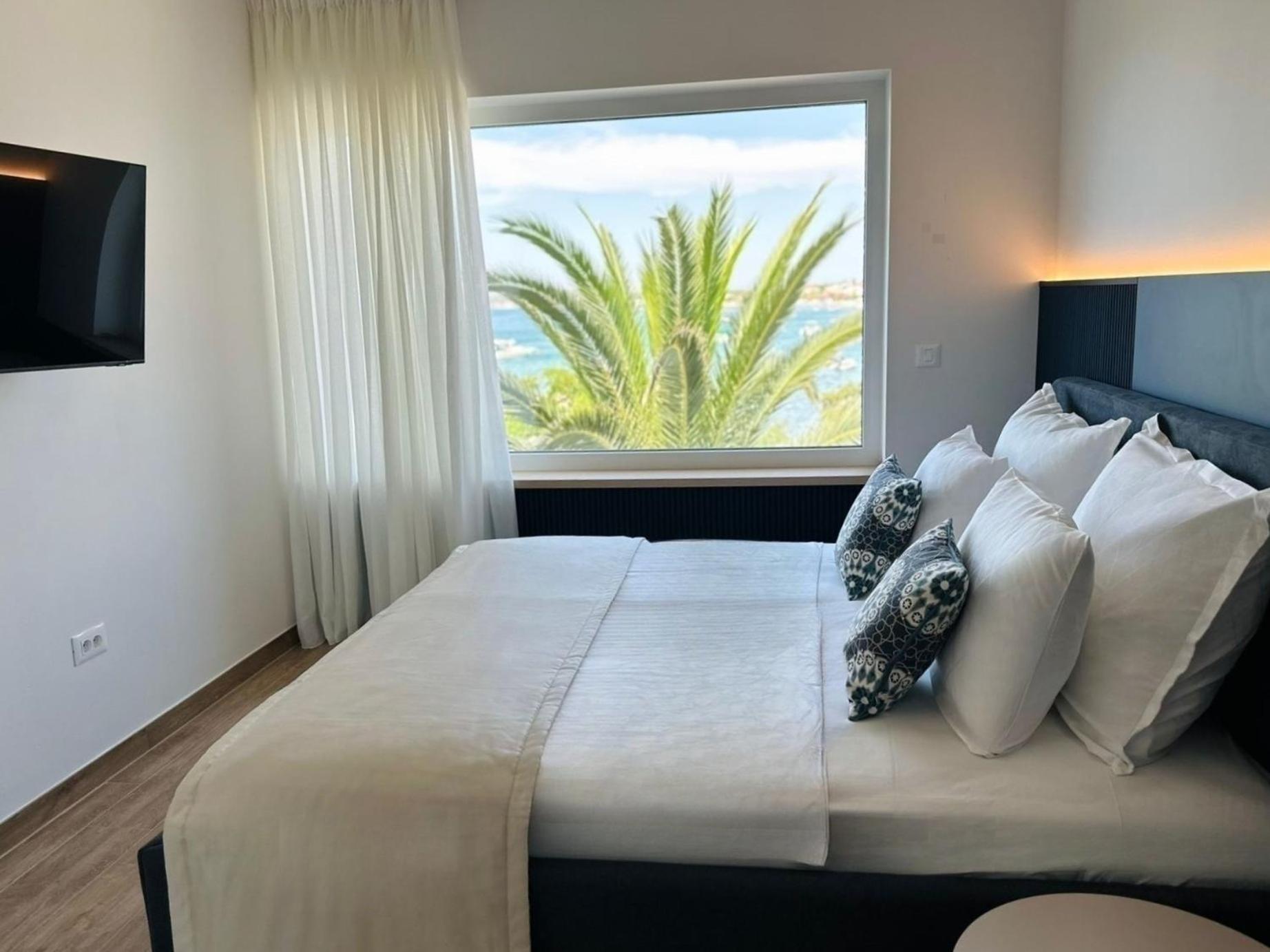 Apartments Dernaj Vir Luaran gambar