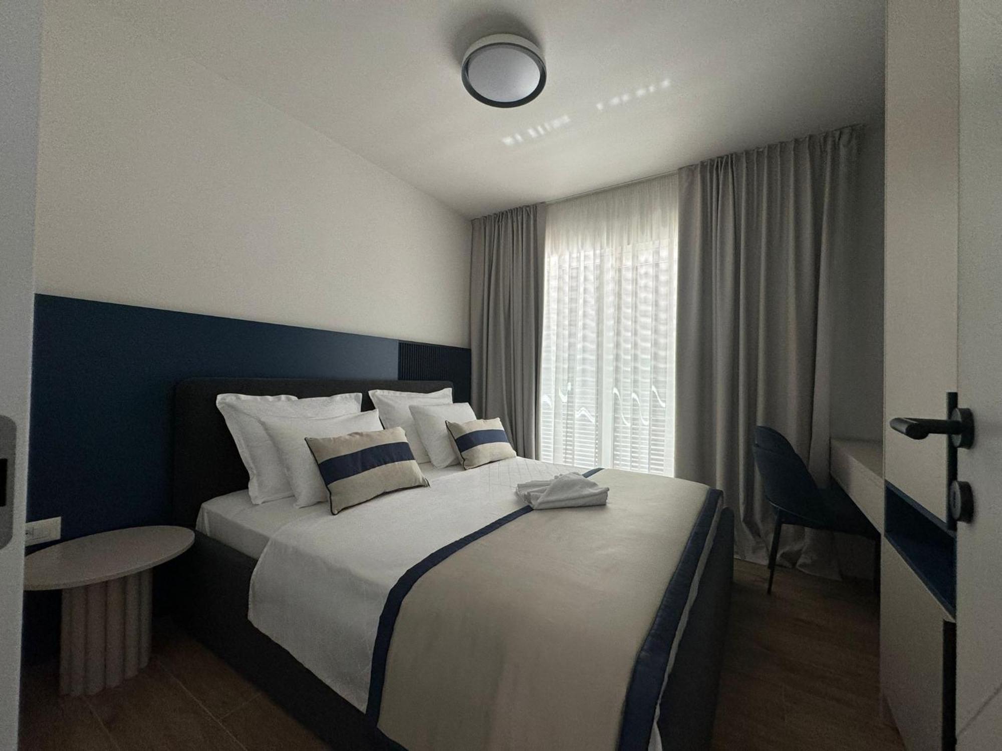 Apartments Dernaj Vir Luaran gambar